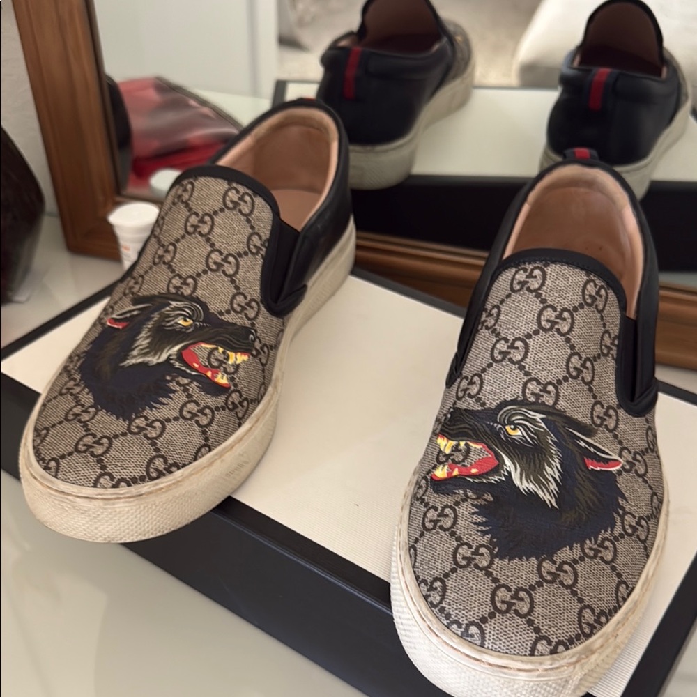 Gucci Black and Brown Loafers with GG Supreme Canvas